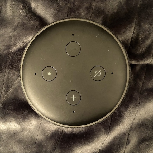 Amazon Alexa robot  AI speaker. Everyday use essential. - Picture 2 of 6